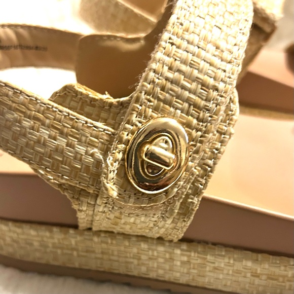 A New Day Tanner Platform Double Band woven cream tan sandals size 7.5 - Picture 6 of 12